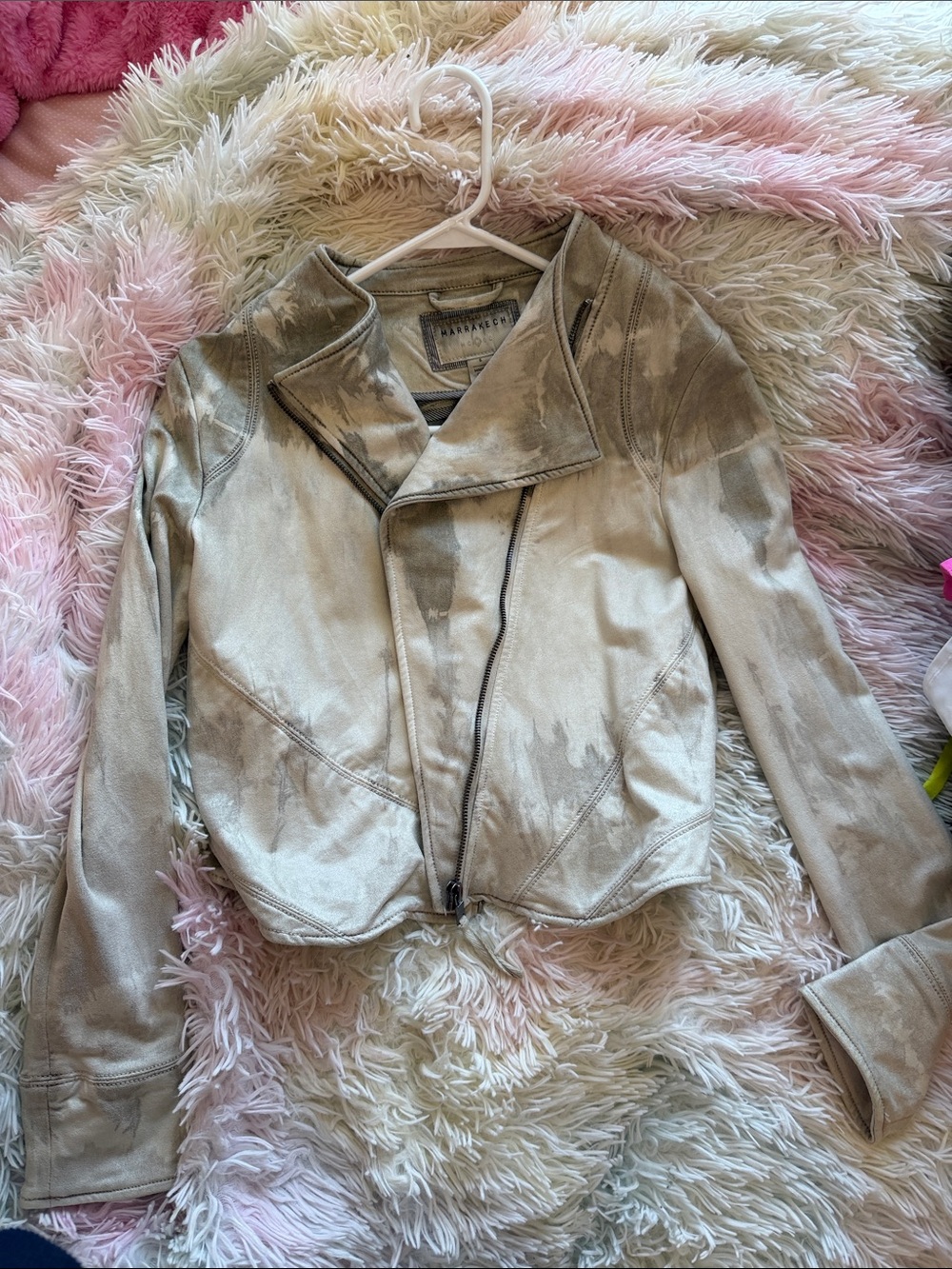 BlankNYC Women's Light Beige Faux-Leather Moto Jacket